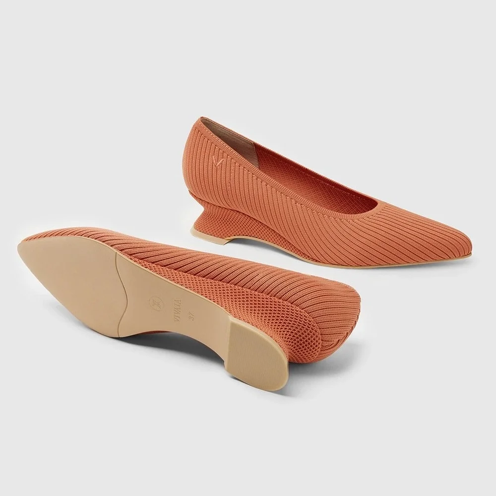VIVAIA Pointed-Toe Striped Wedge‎ EU 37.5 / US 7